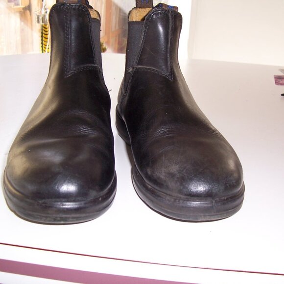 Blundstone Pull-On Ankle Boot 560 Black  Size 7 - Picture 1 of 4